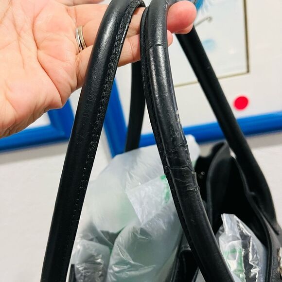 Chanel Executive Tote bag authenticated - Picture 5 of 8